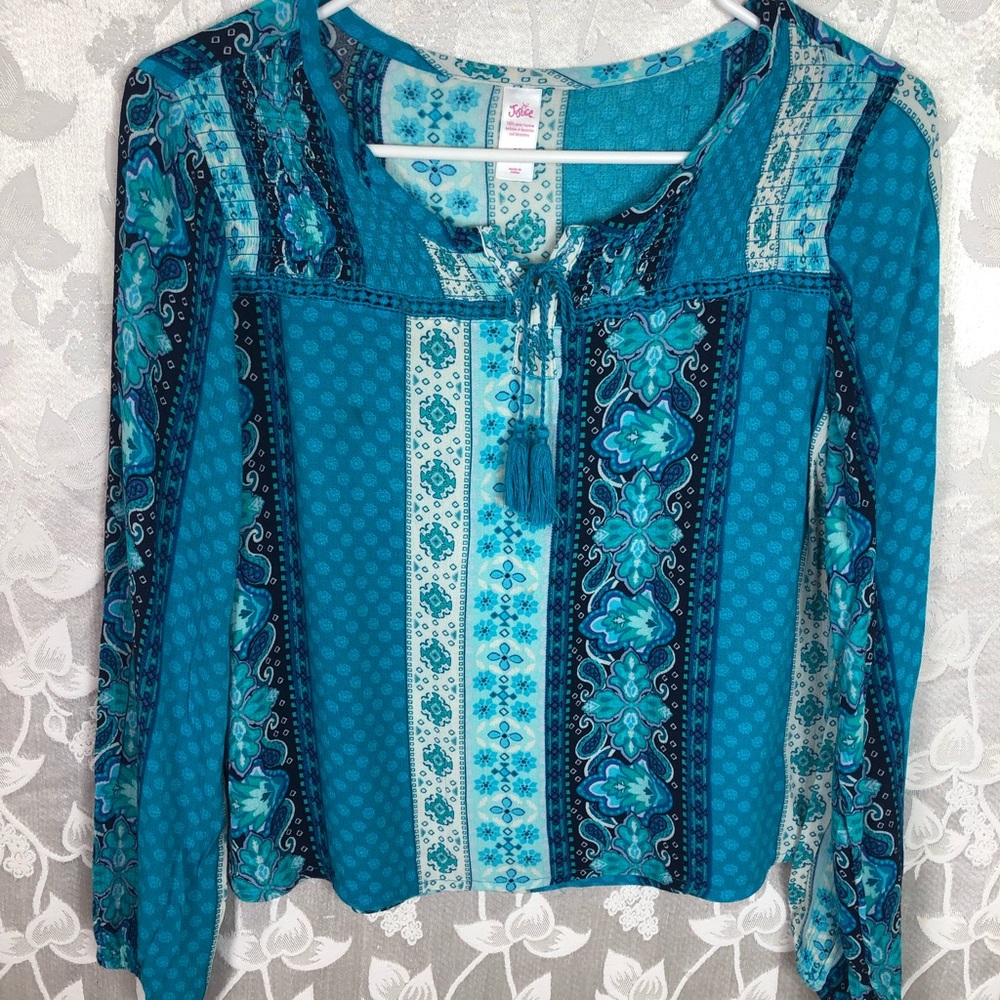 Justice Girls Sz 12 Top. Blue Floral Boho Blouse.